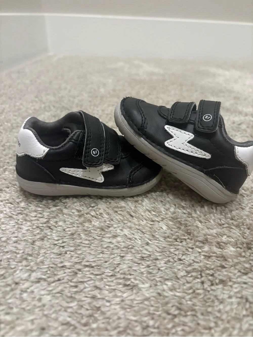 Stride Rite Kennedy toddler sneakers, size 3M